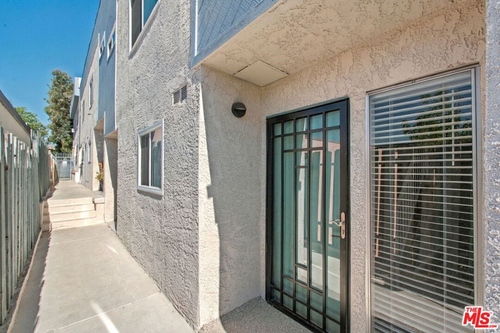 534 E Hazel Street Unit 6 — photo