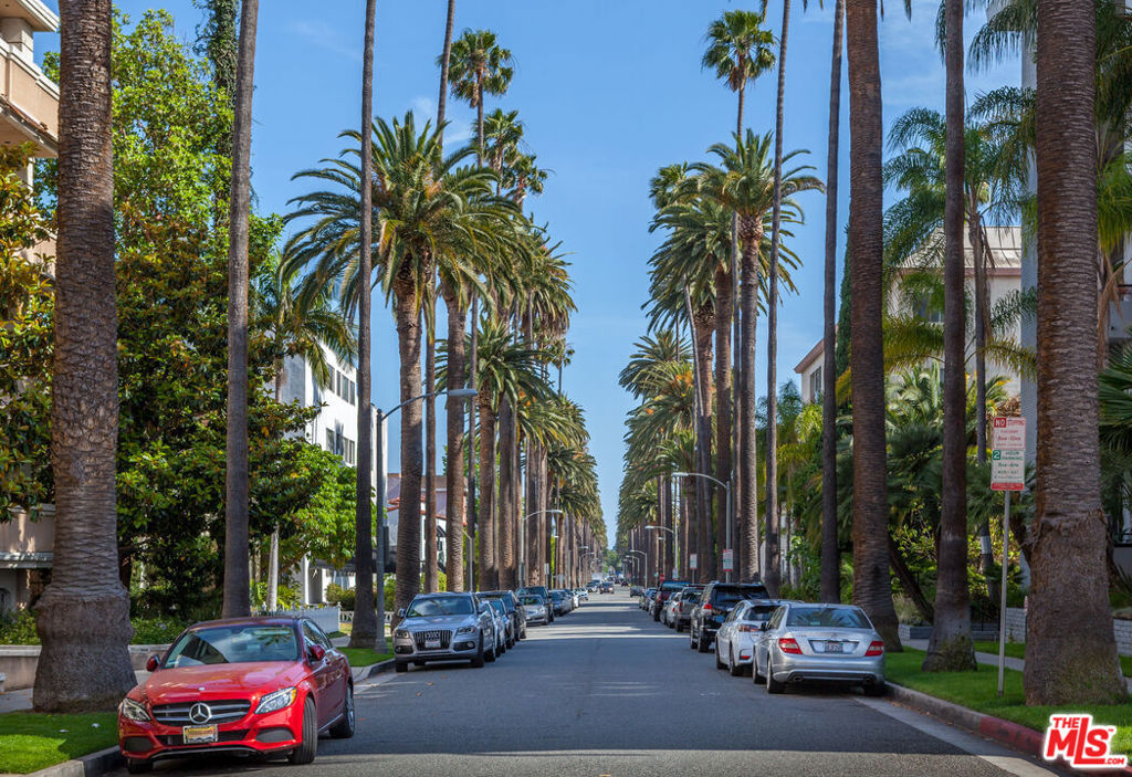 120 S Palm Drive Unit 203 — photo