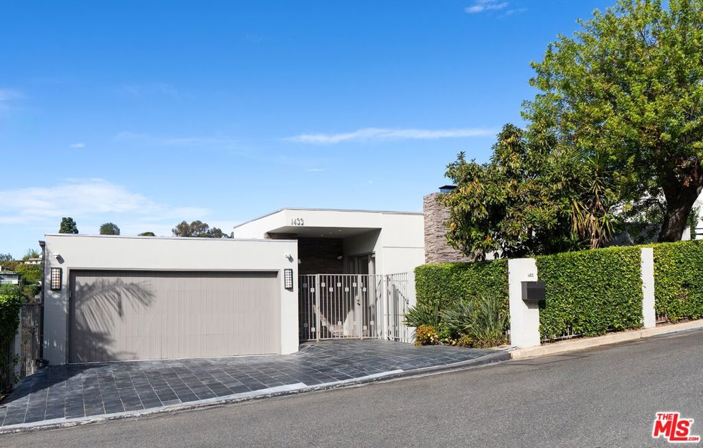 1433 Summitridge Drive — photo