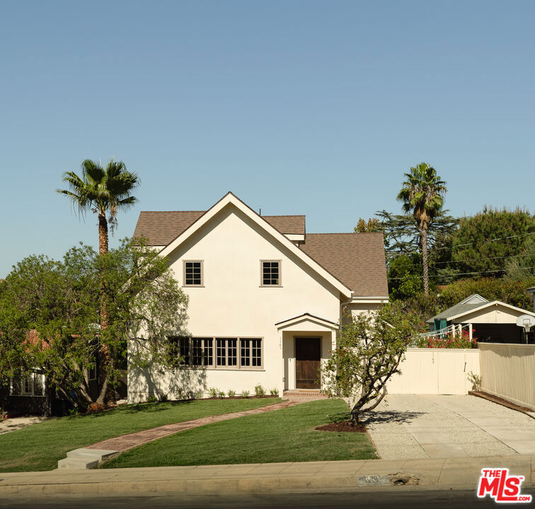 1785 Campus Road — photo