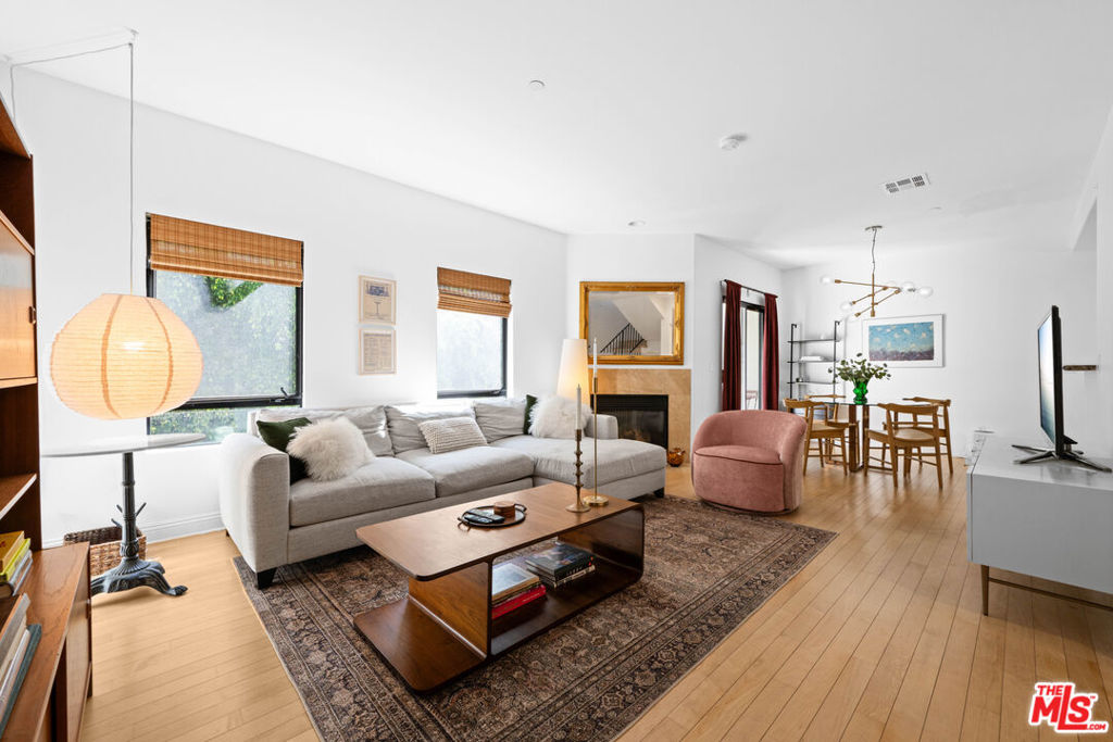 14322 Dickens Street Unit 3 — photo