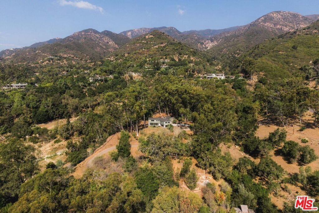 1030 E Mountain Drive — photo