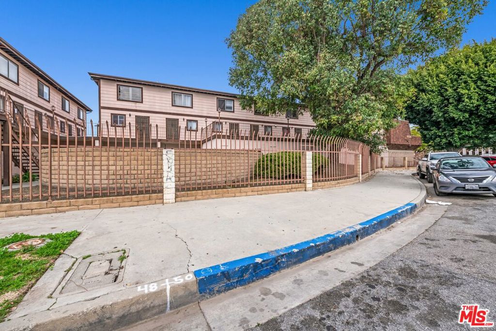 223 S Acacia Avenue Unit 205 — photo