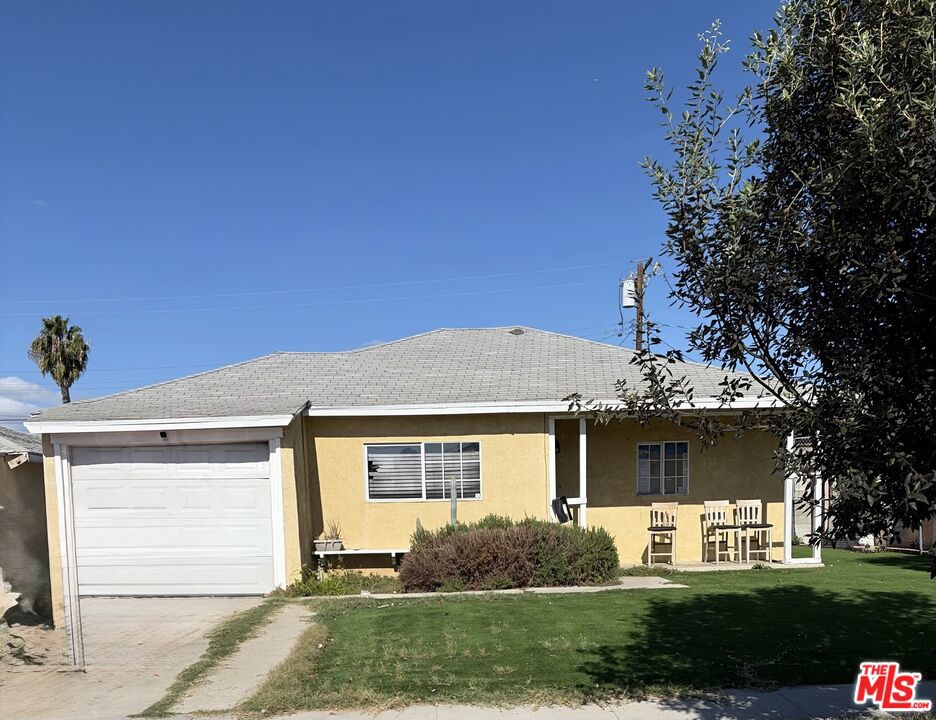 2405 W Reeve Street — photo