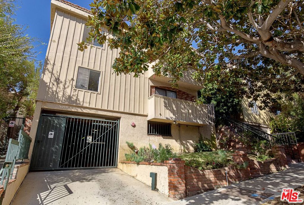 10677 Wilkins Avenue Unit 6 — photo