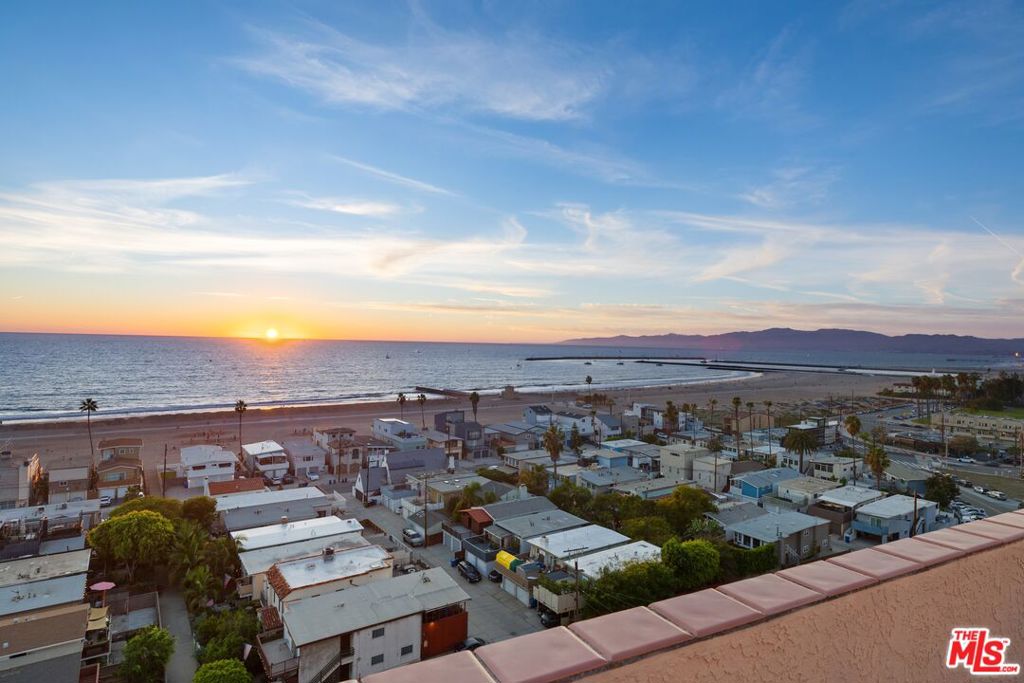 7011 Vista Del Mar Lane — photo