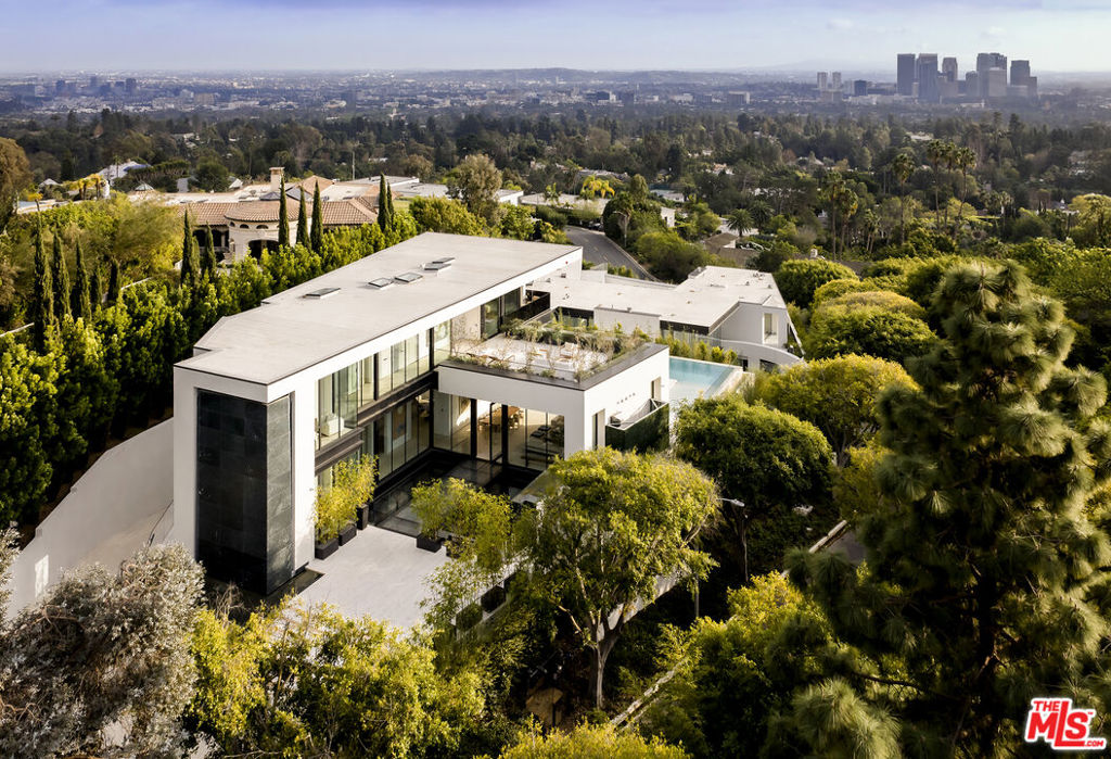 1210 Laurel Way — photo