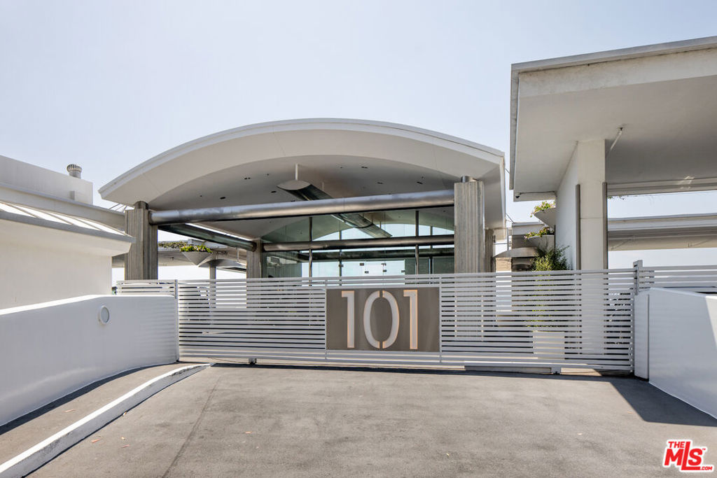 101 Ocean Avenue F402 — photo
