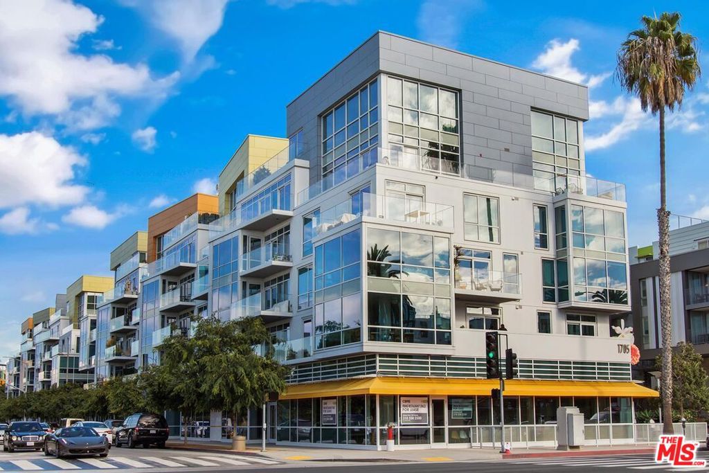1705 Ocean 412 — photo