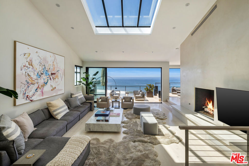 31504 Victoria Point Road — photo