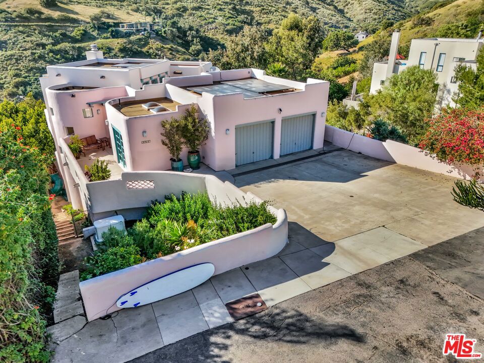 2915 Valmere Drive — photo