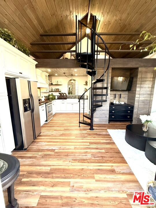 370 Main Street Unit B — photo