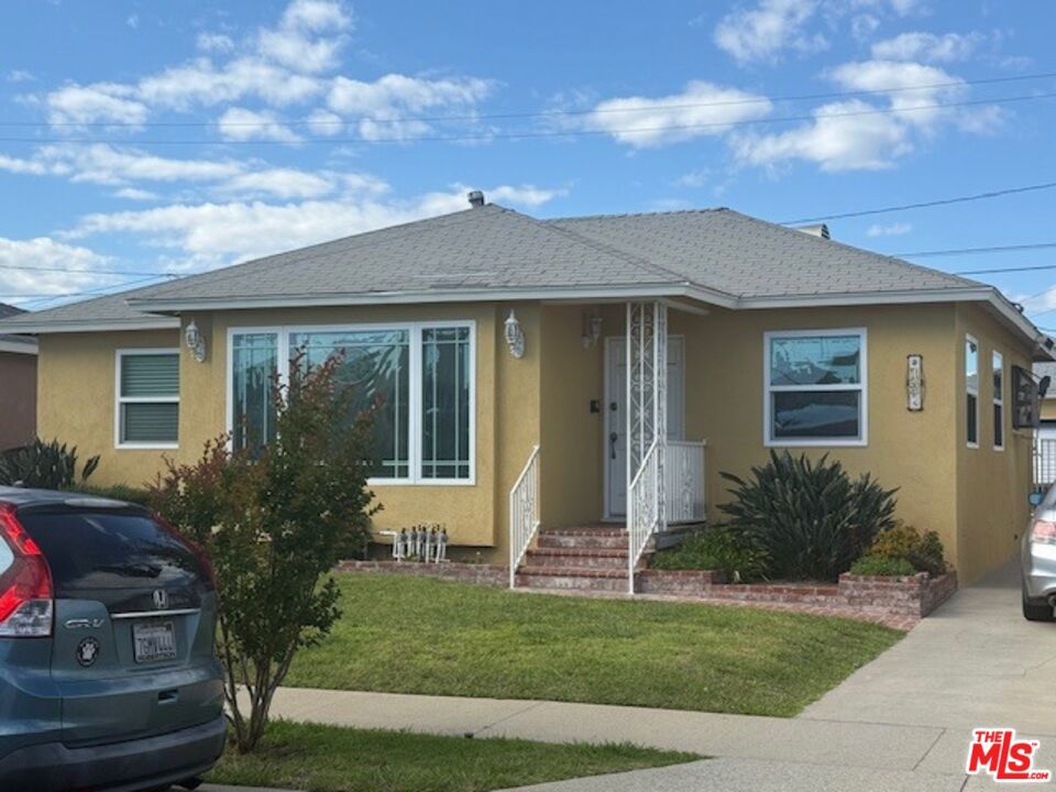 1305 W Piru Street — photo