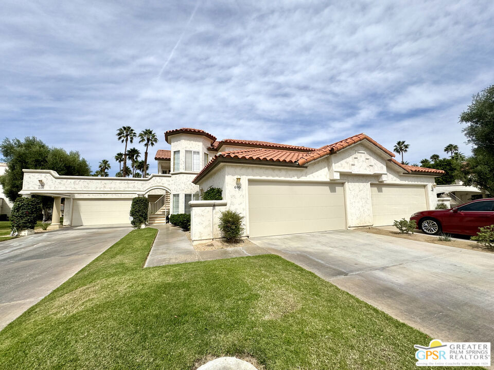 696 Vista Lago Circle — photo