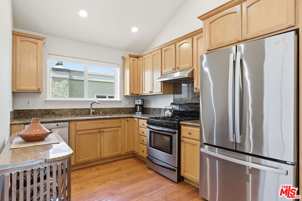 261 Highland, Oxnard, CA 93035 — photo 2