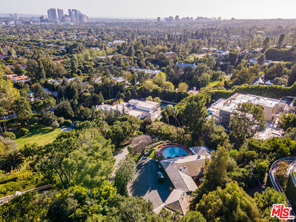 1114 Calle Vista Drive — photo