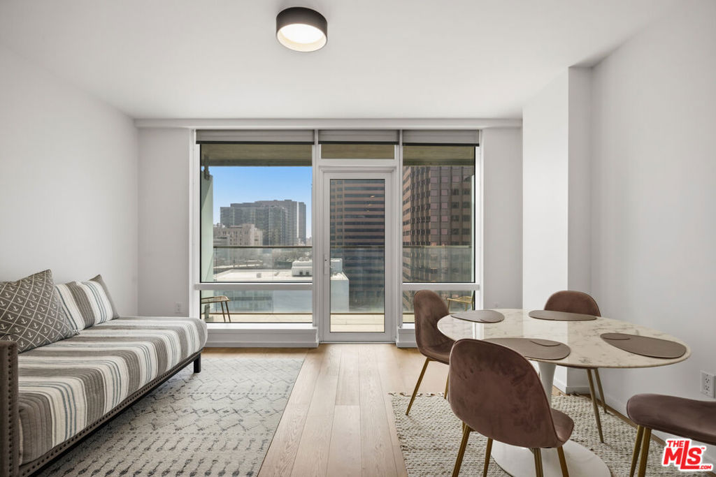 877 Francisco Street Unit 1119 — photo
