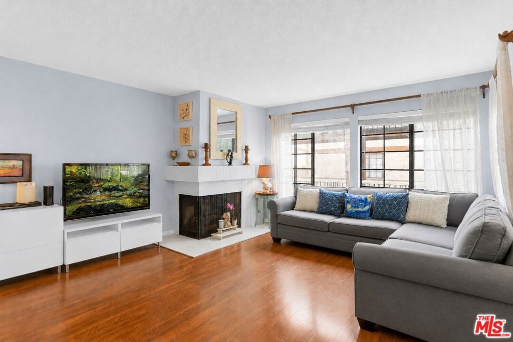441 E San Jose Avenue 209 — photo