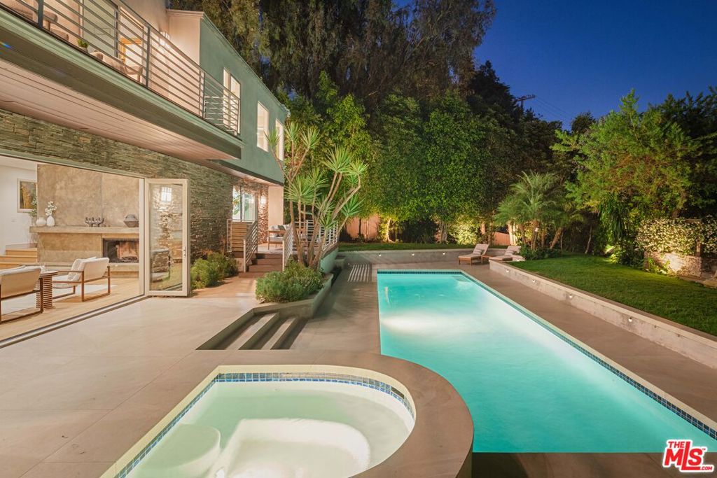 3084 Franklin Canyon Drive — photo