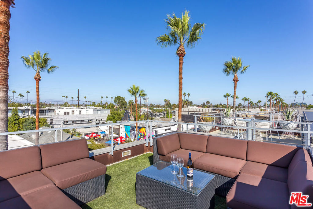 1212 Abbot Kinney Boulevard 1 — photo
