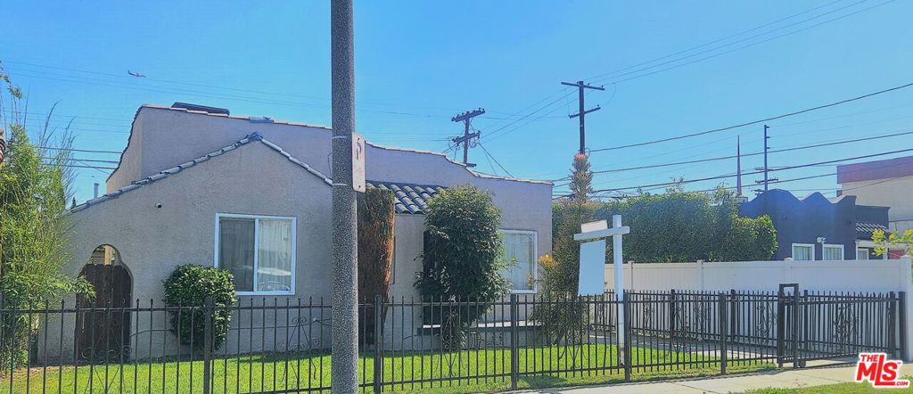 1738 W 66th Street — photo