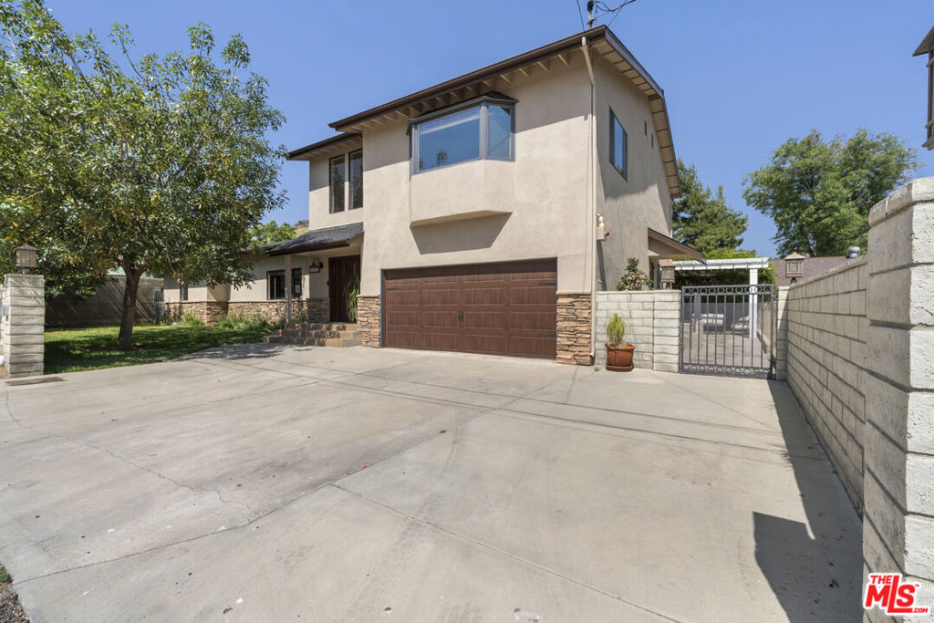 9144 Del Arroyo Drive — photo