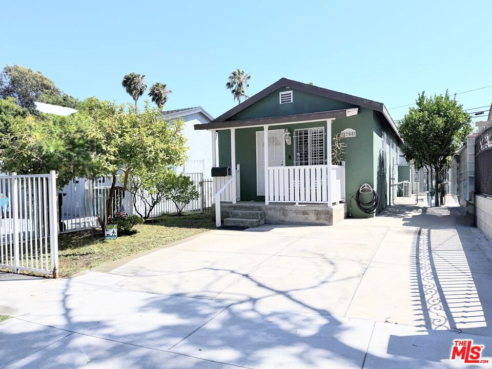 8708 Cadillac Avenue — photo