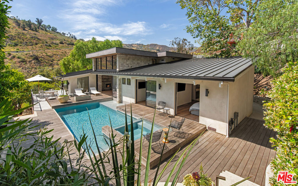 3764 Las Flores Canyon Road — photo