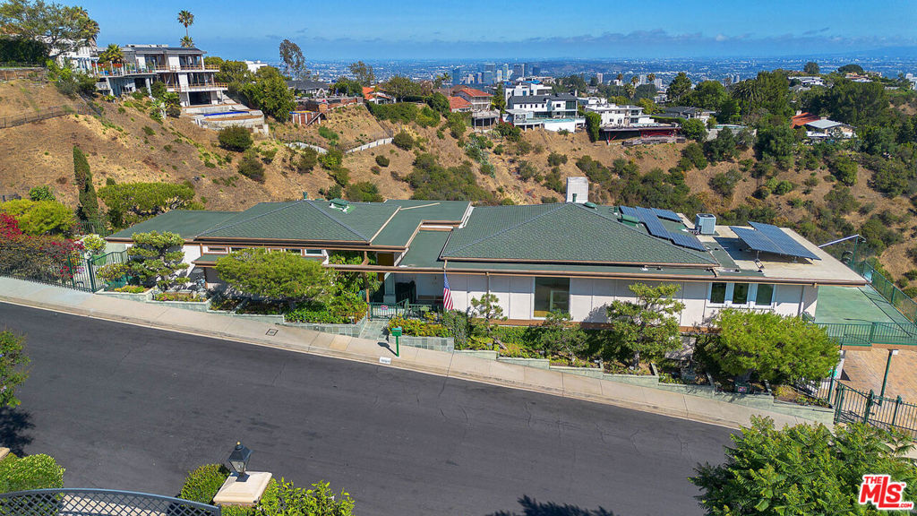 10924 Savona Road — photo