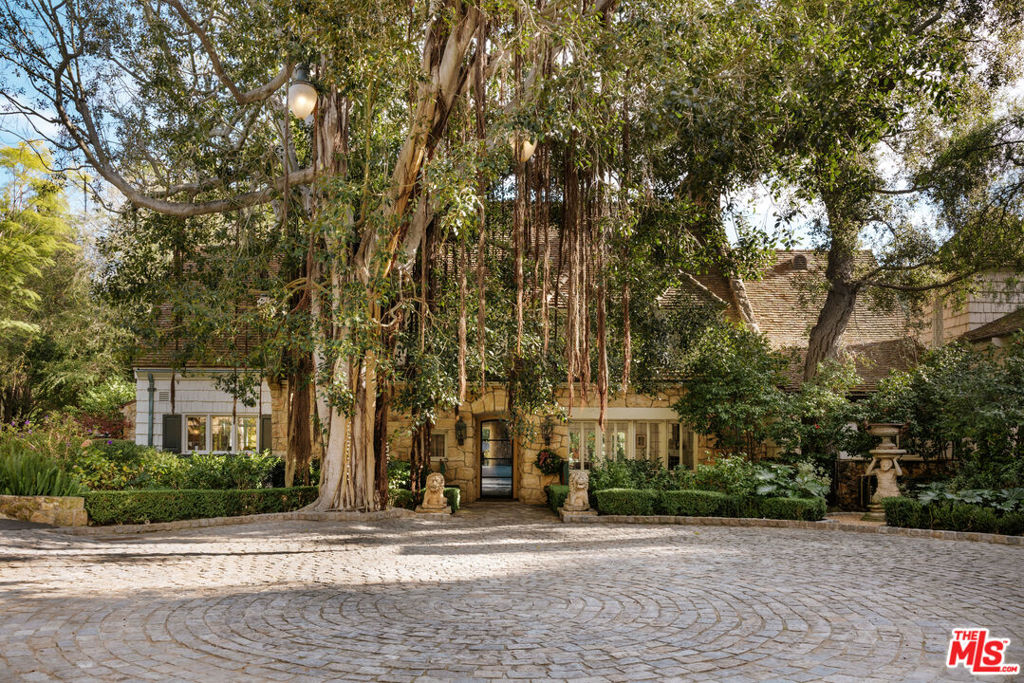 9631 Cedarbrook Drive — photo