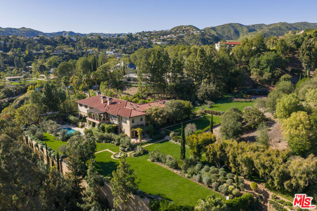 13058 Rivers Road, Los Angeles, CA 90049 — photo 2