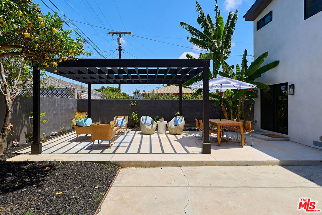 12209 Havelock Avenue — photo