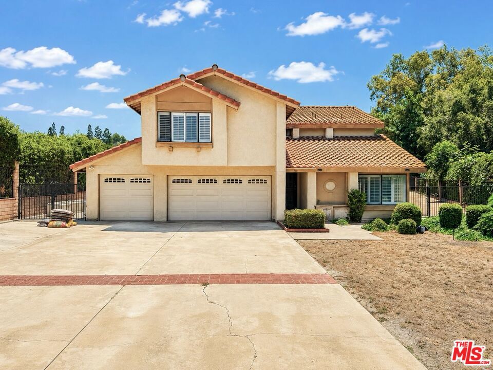 110 Horseshoe Circle — photo