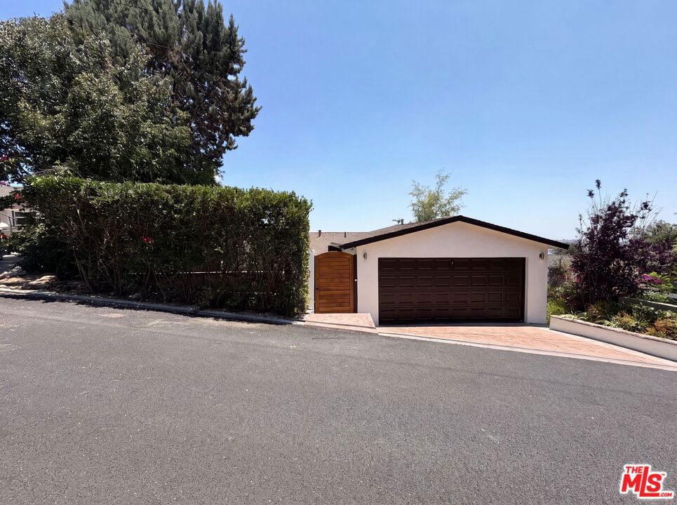 176 Waverly Drive — photo
