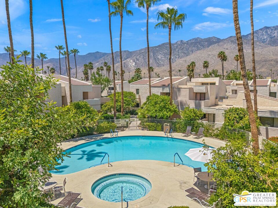 2098 Normandy Court — photo