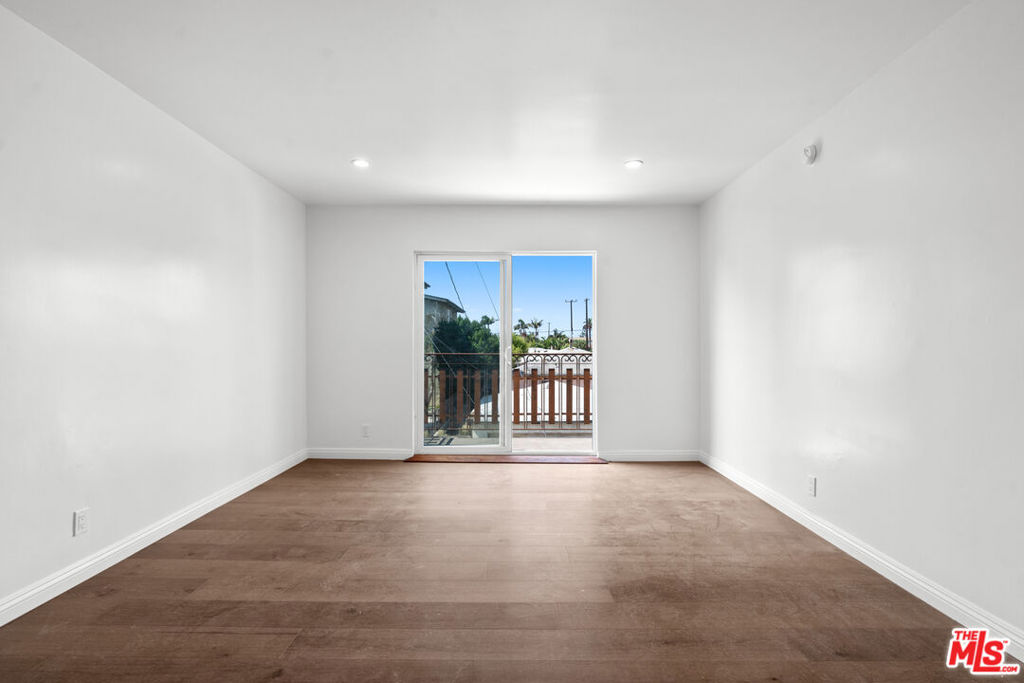 616 Sunset Avenue D — photo
