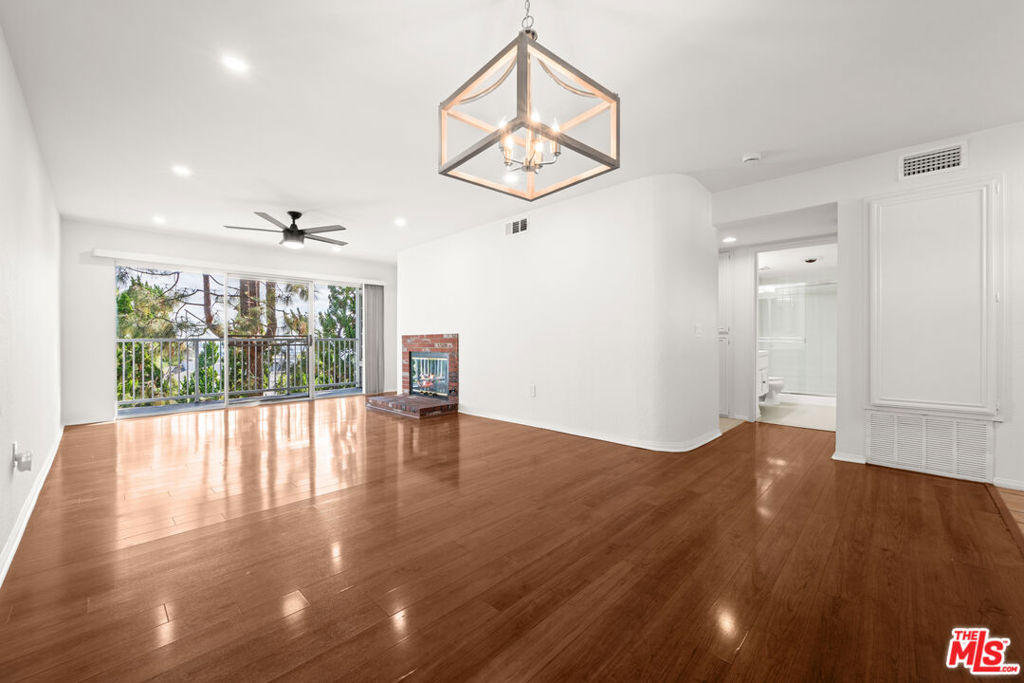 1418 Brett Place 205 — photo