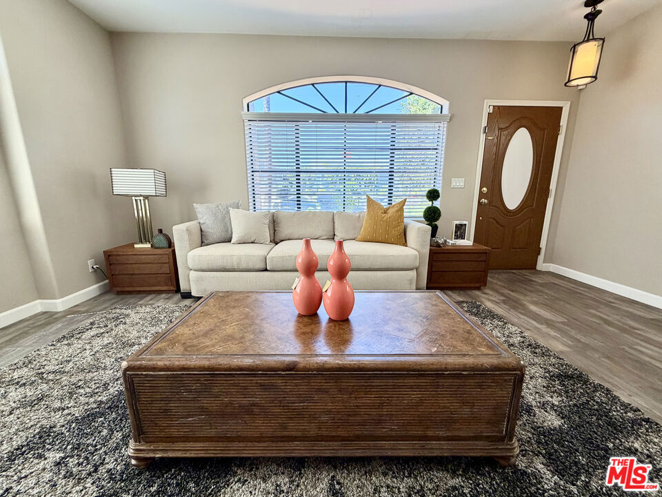 1403 W Santa Cruz Street — photo