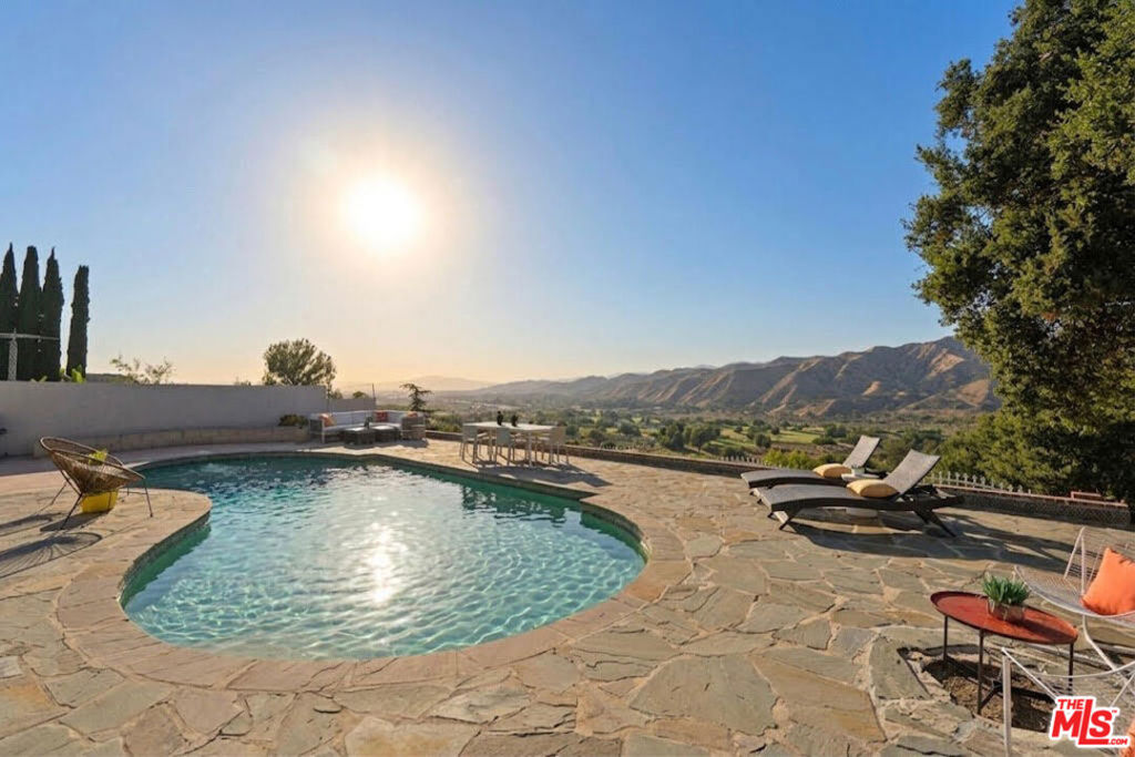 8977 Riderwood Drive — photo