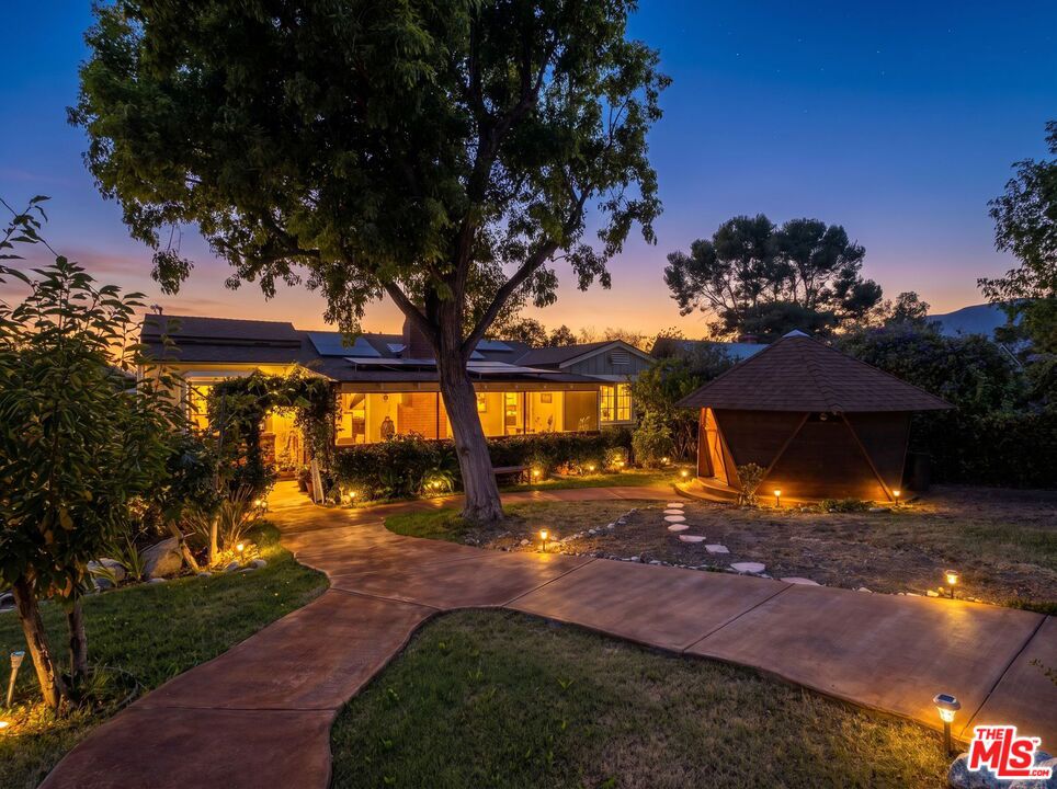 10405 Hillhaven Avenue — photo