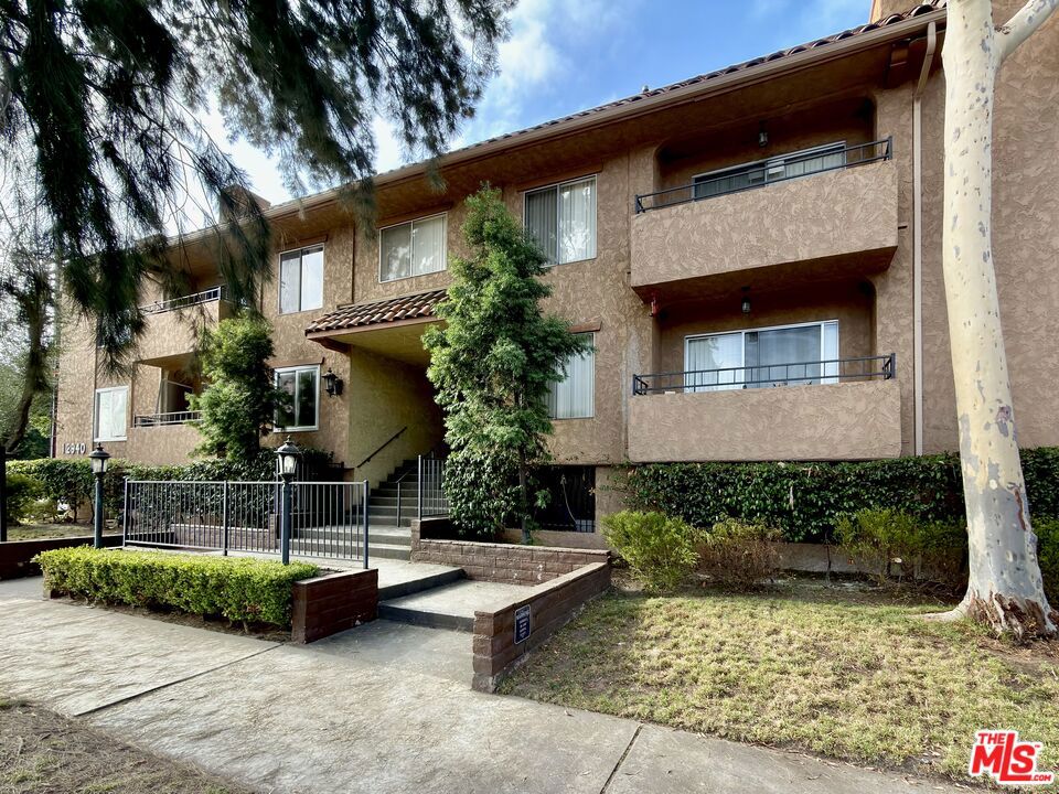 12940 Riverside Drive 201 — photo