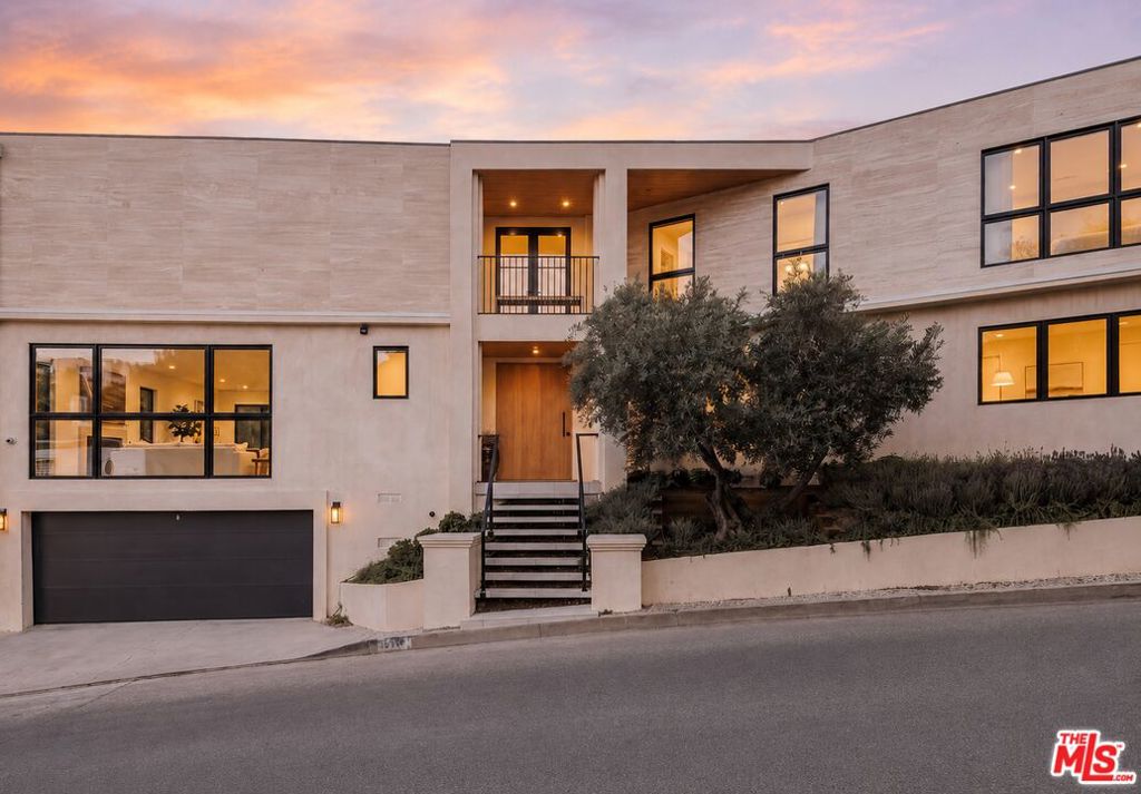 1417 Bluebird Avenue — photo