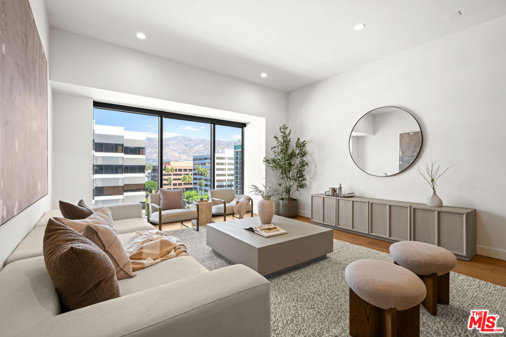 388 Cordova Street Unit 705 — photo