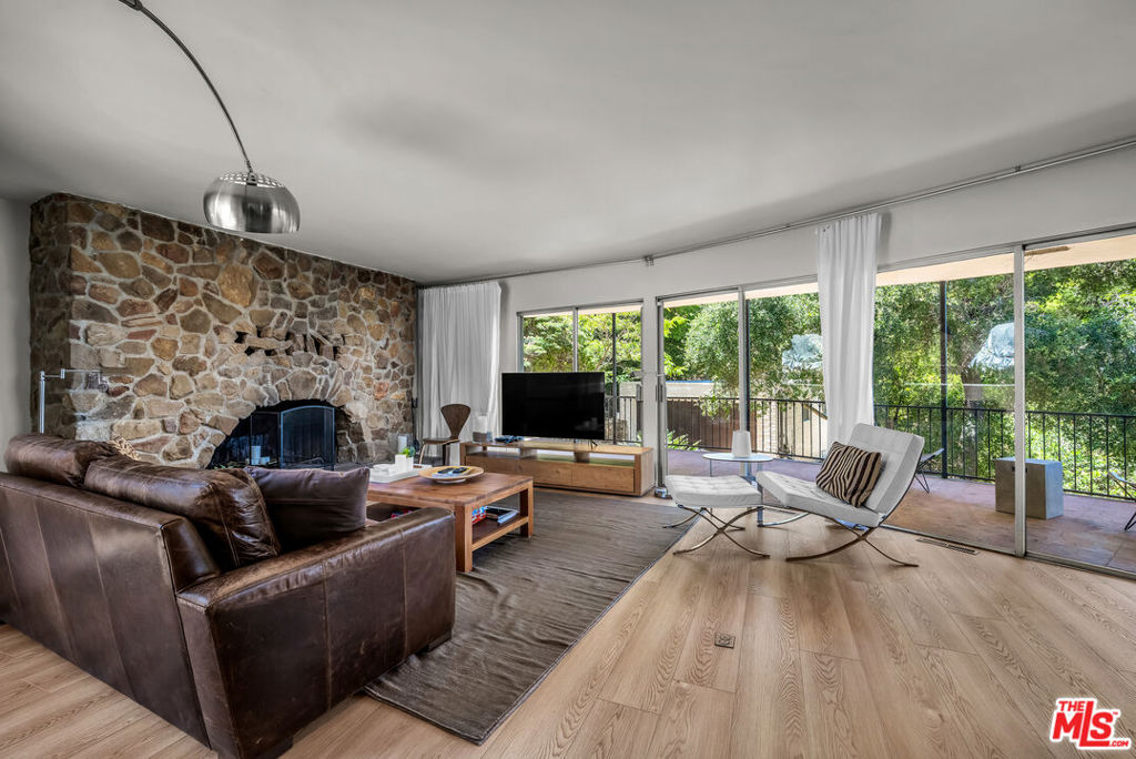 25202 Piuma Road — photo