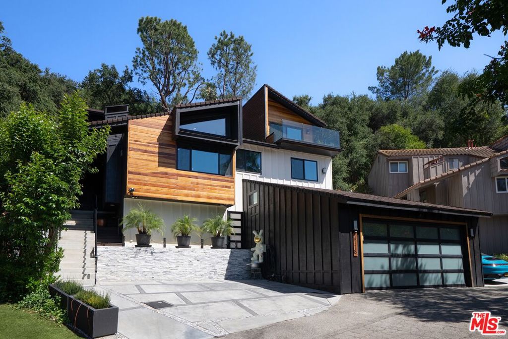 4118 Oak Hollow Road — photo
