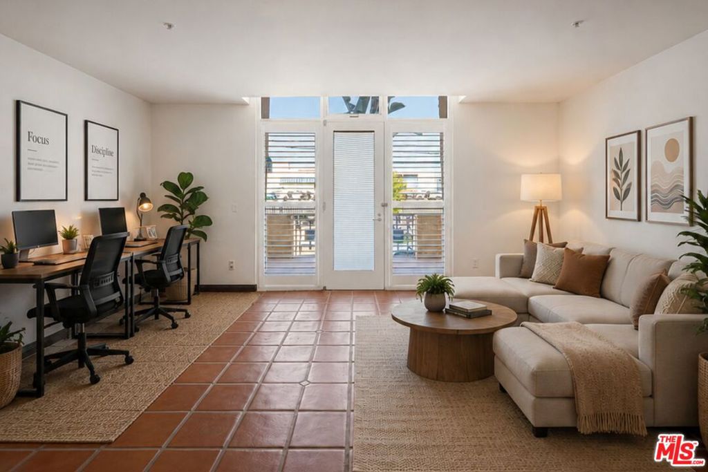 360 W Avenue 26 100 — photo