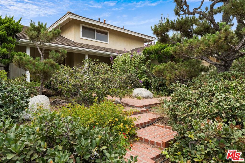 2243 Newquist Court — photo