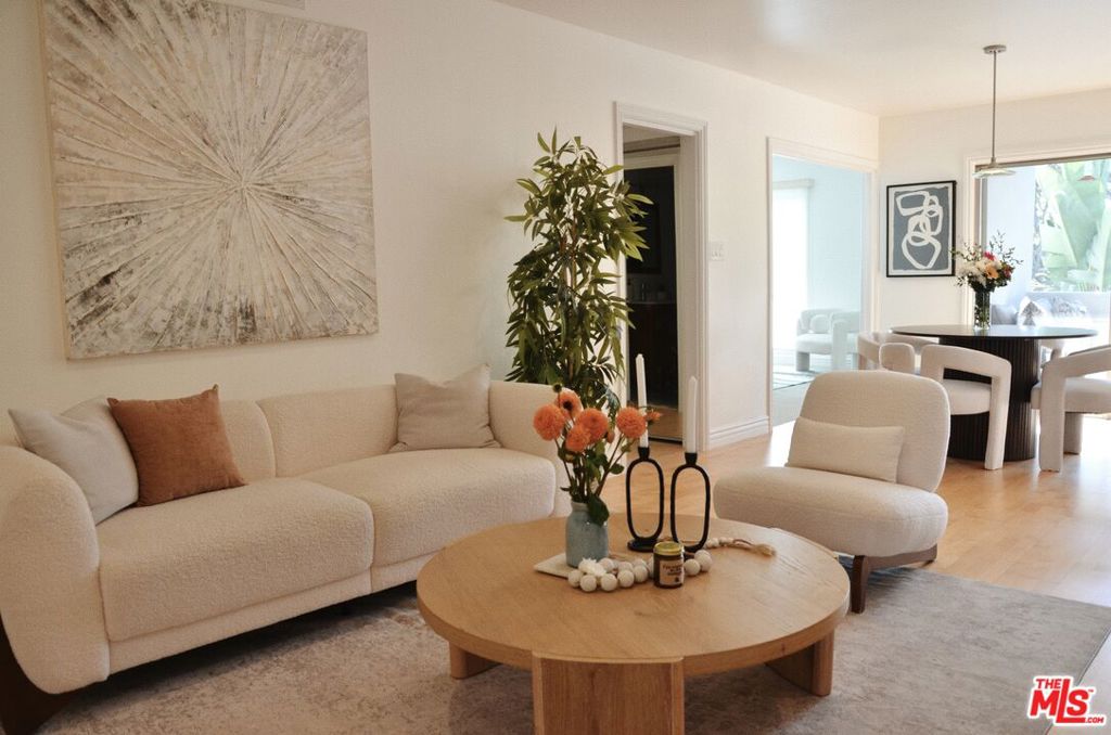 1328 Havenhurst Drive Unit 202 — photo