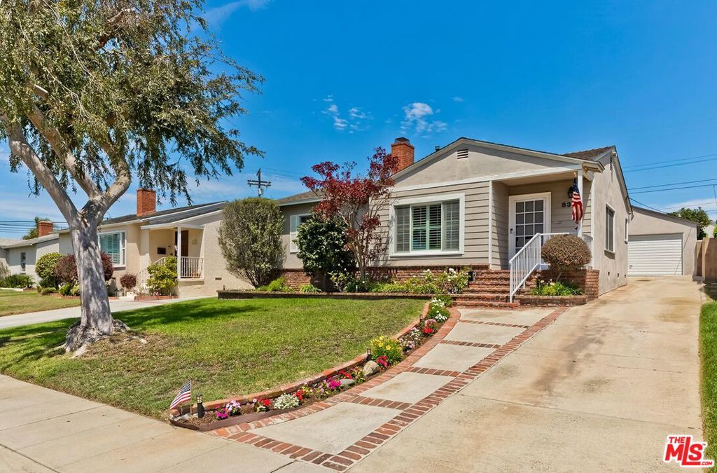 8312 Chase Avenue — photo