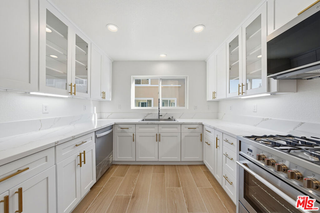 25715 Wagner Way Unit B — photo